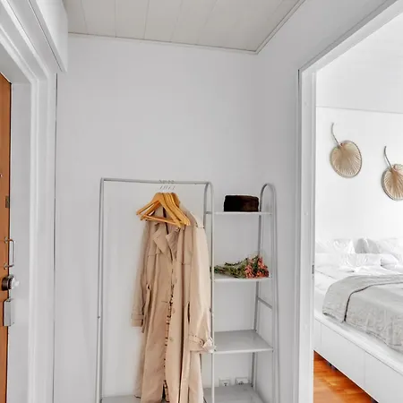 Design District W Free Parking Garage, Balcony, Netflix, 200m Tram&bus *