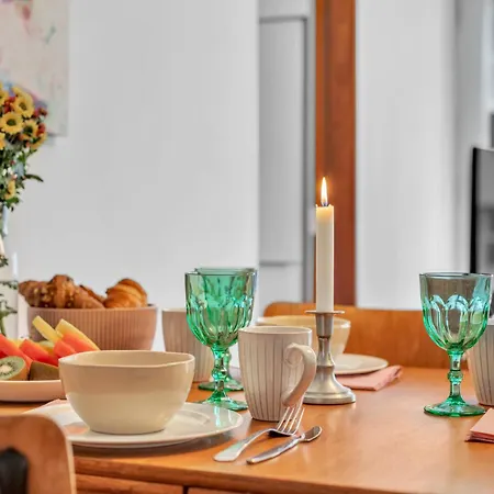 Appartement Design District W Free Parking Garage, Balcony, Netflix, 200m Tram&bus *