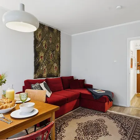 Sunny Views W Balcony, Netflix, 200m Tram&bus, Design District *