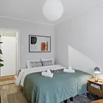 شقة Sunny Views W Balcony, Netflix, 200m Tram&bus, Design District هلسنكي