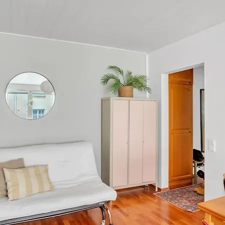 Sunny Views W Balcony, Netflix, 200m Tram&bus, Design District شقة