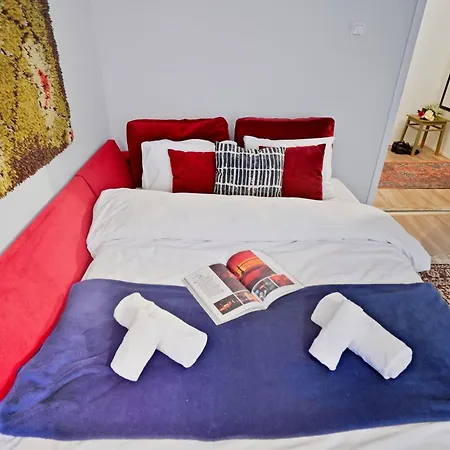 Apartmán Sunny Views W Balcony, Netflix, 200m Tram&bus, Design District *
