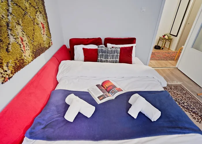 Apartmán Sunny Views W Balcony, Netflix, 200m Tram&bus, Design District *